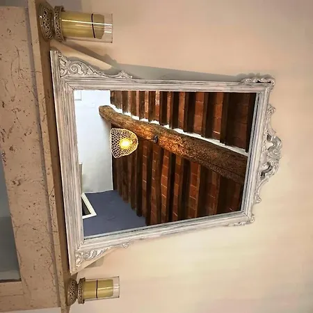 Casa Del Glicine - In Palazzo Storico
