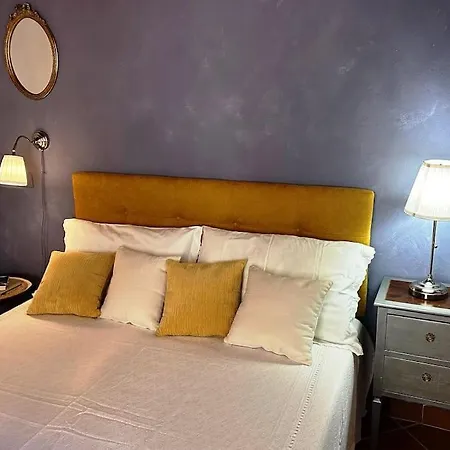 Casa Del Glicine - In Palazzo Storico